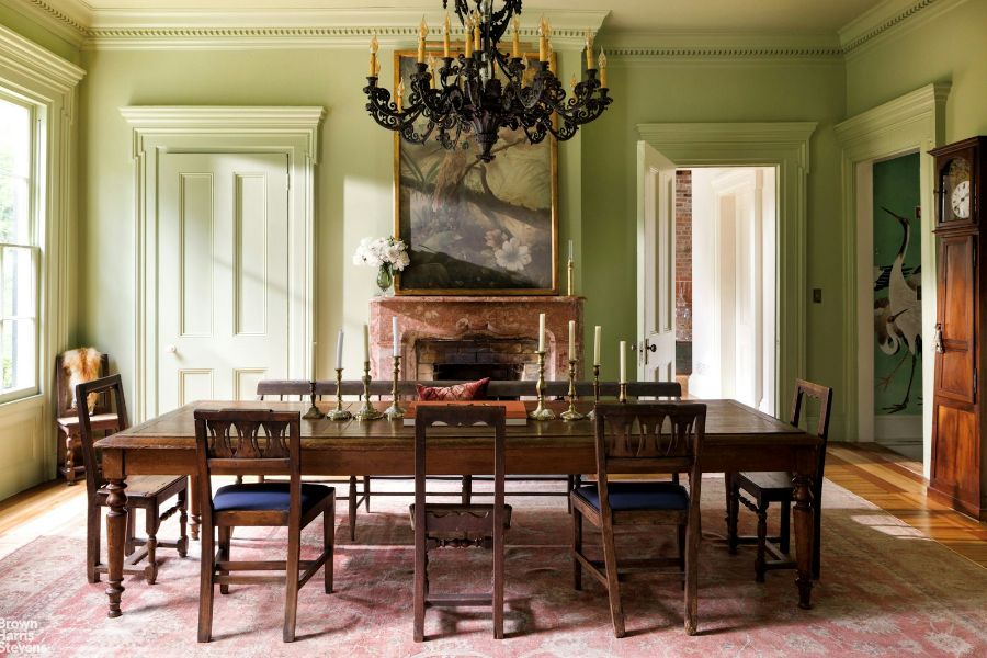 Get in the St. Patrick’s Day Spirit: Homes that Master the Art of Green Decor