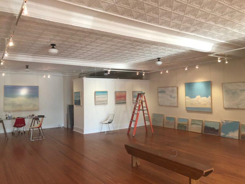 How This BHS Agent and Artist Utilizes His Eye for Design