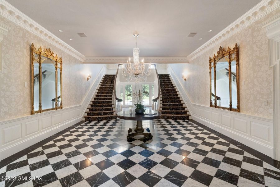 Entryways That Will Have You at “Hello”