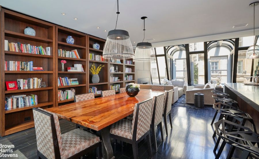 8 Ideal Homes for Holiday Entertaining