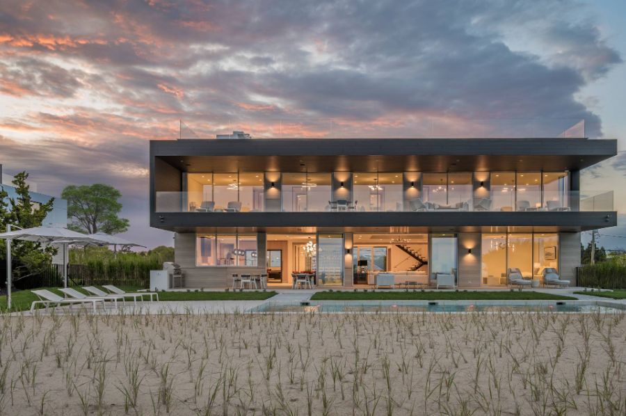 Oceanfront Grandeur: A Coastal Masterpiece in Bridgehampton