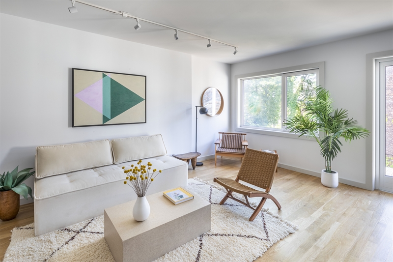 852 St Johns