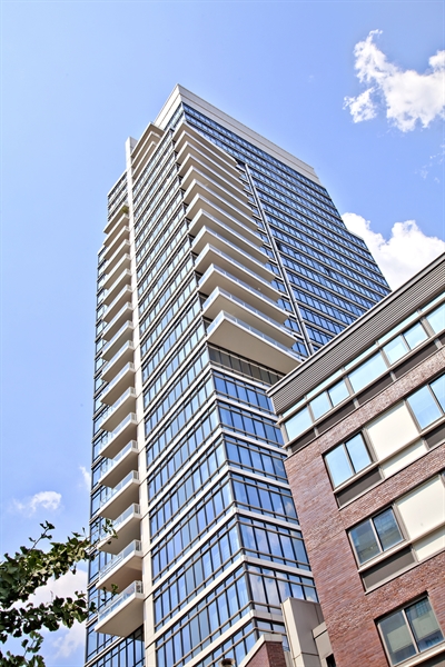 1 Northside Piers